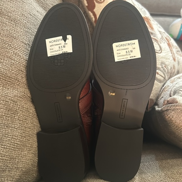 VINCE CAMUTO BOOTS - Picture 5 of 8